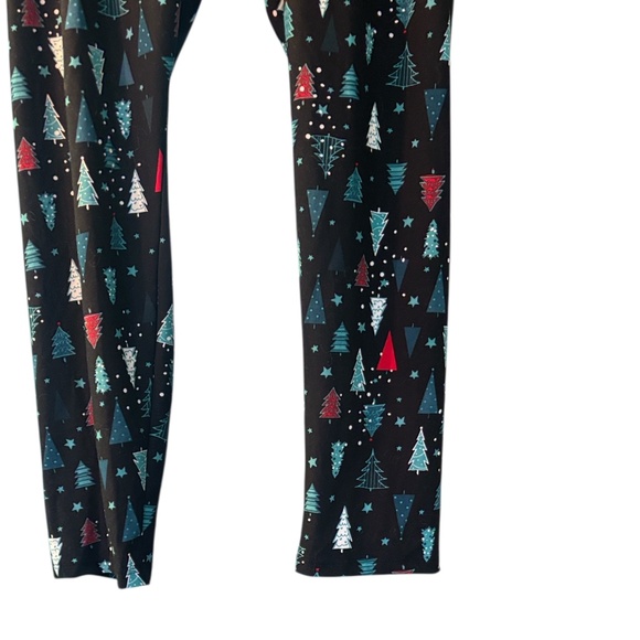 Festive Christmas Tree Patterned Women’s Leggings - Picture 5 of 8